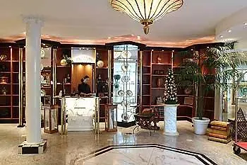 Das Weisse Hotel An Der Elbchaussee Hamburg